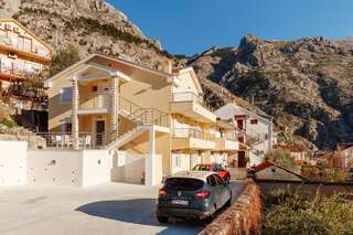 Апартаменты Apartments Kotor Sunrise Котор-1